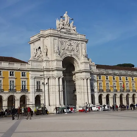 بيت شباب 15 *