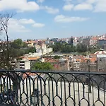 بيت شباب 15 Lisboa